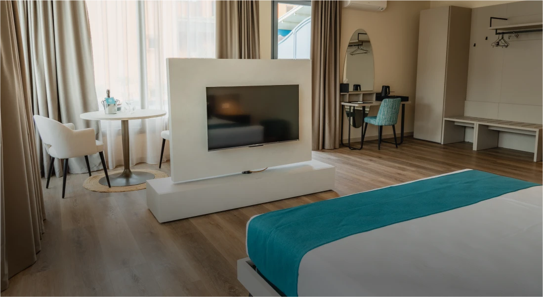 Camera 106 – Riviera